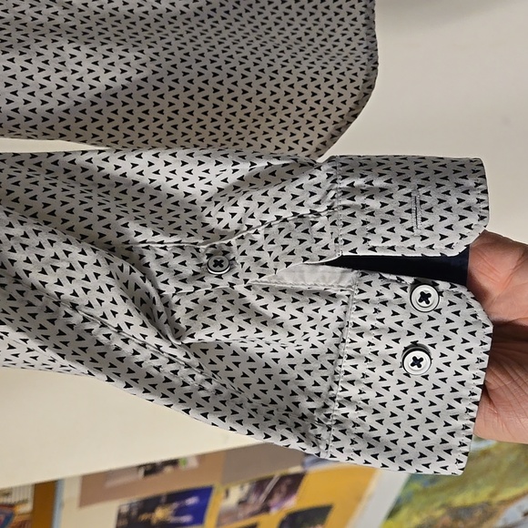 Express Button Up - Picture 7 of 8